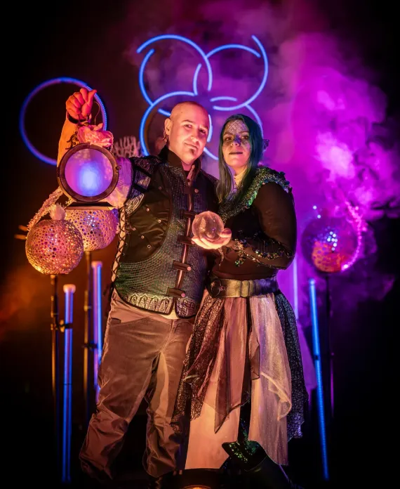 Lichtshow-Künstler bei Firmenfeier im Indoor-Event Berlin