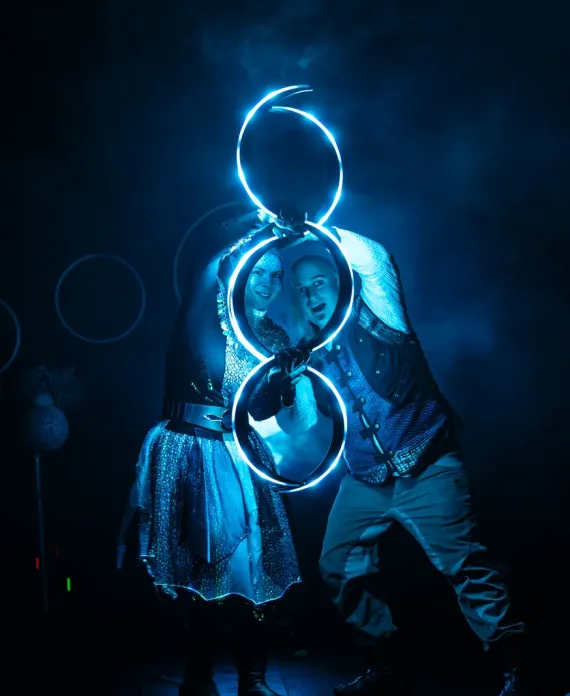 LED-Bühnenshow mit starken Kontrasten im Indoorbereich Chemnitz